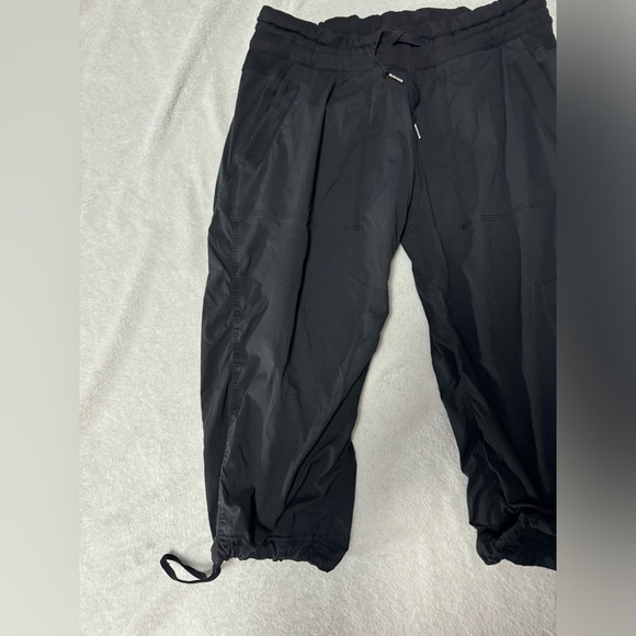 Lululemon Black Crop Studio Pants - Picture 11 of 11